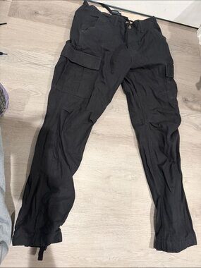 Aeropostale Black Men's Cargo Pants with Multiple Pockets